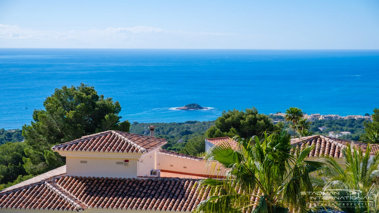 Große Villa mit herrlichem Meerblick in der Sierra de Altea