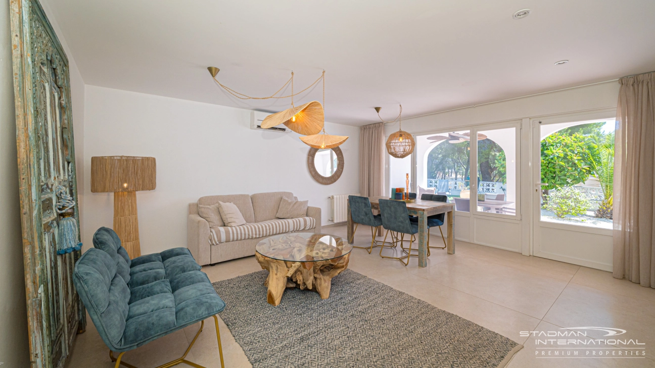 Renovert Villa med Gjesteleilighet nær Stranden i La Olla