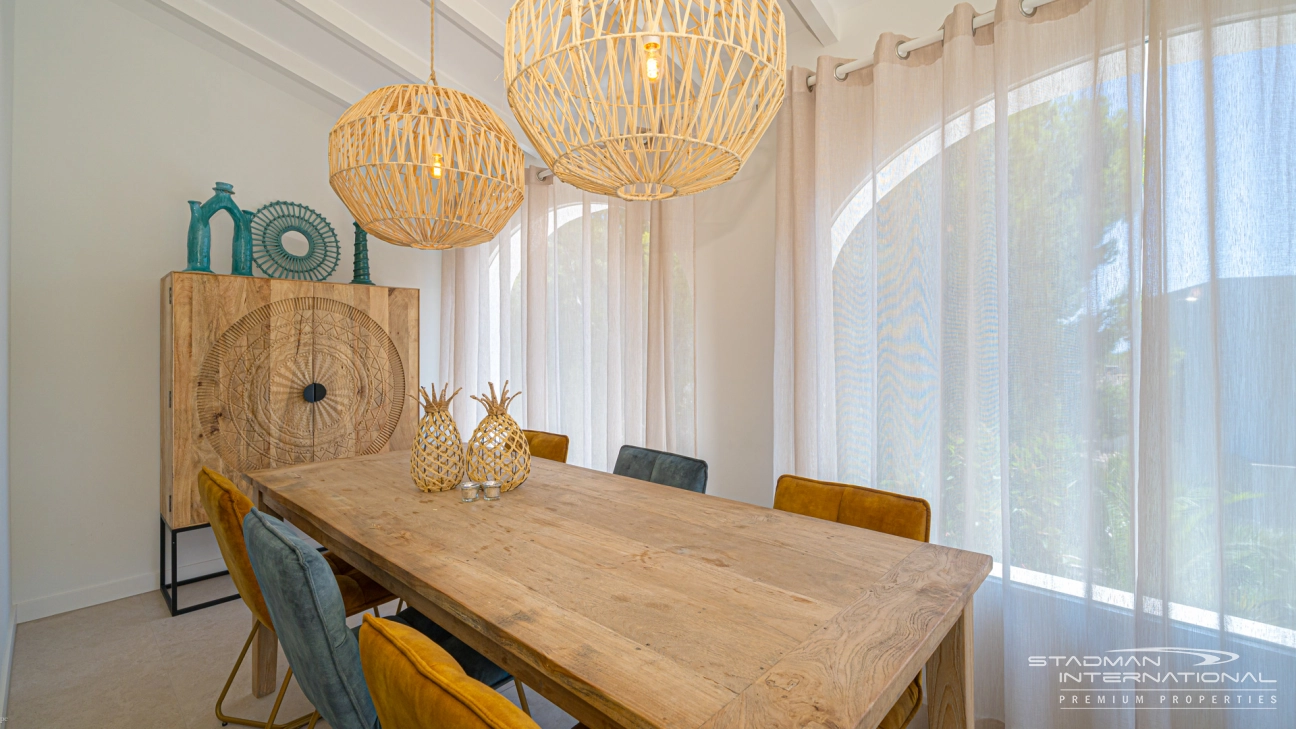 Renovert Villa med Gjesteleilighet nær Stranden i La Olla