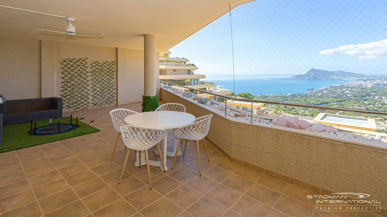 Precioso Ático con Fantásticas Vistas al Mar en Altea