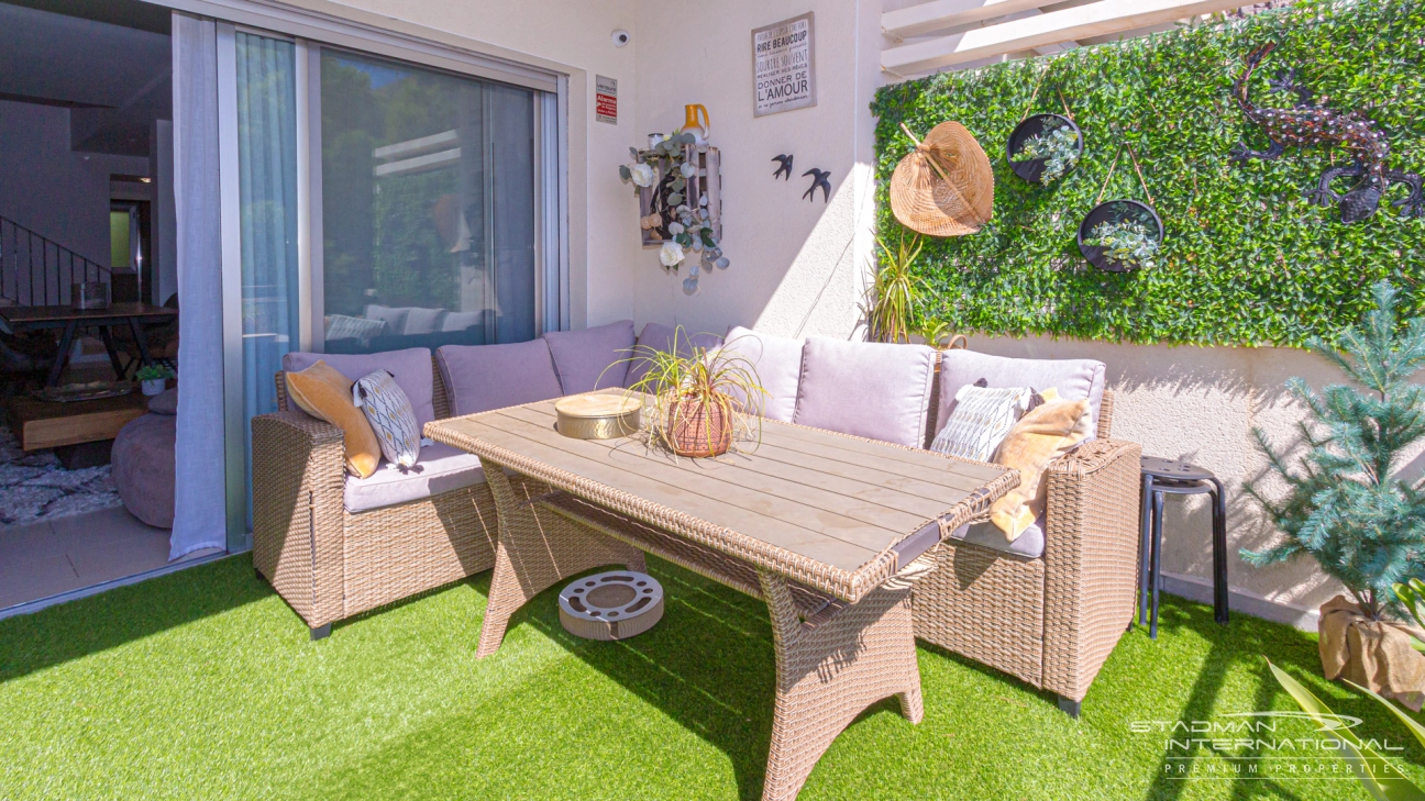 Geräumiges Duplex-Penthouse mit atemberaubender Aussicht in Mascarat