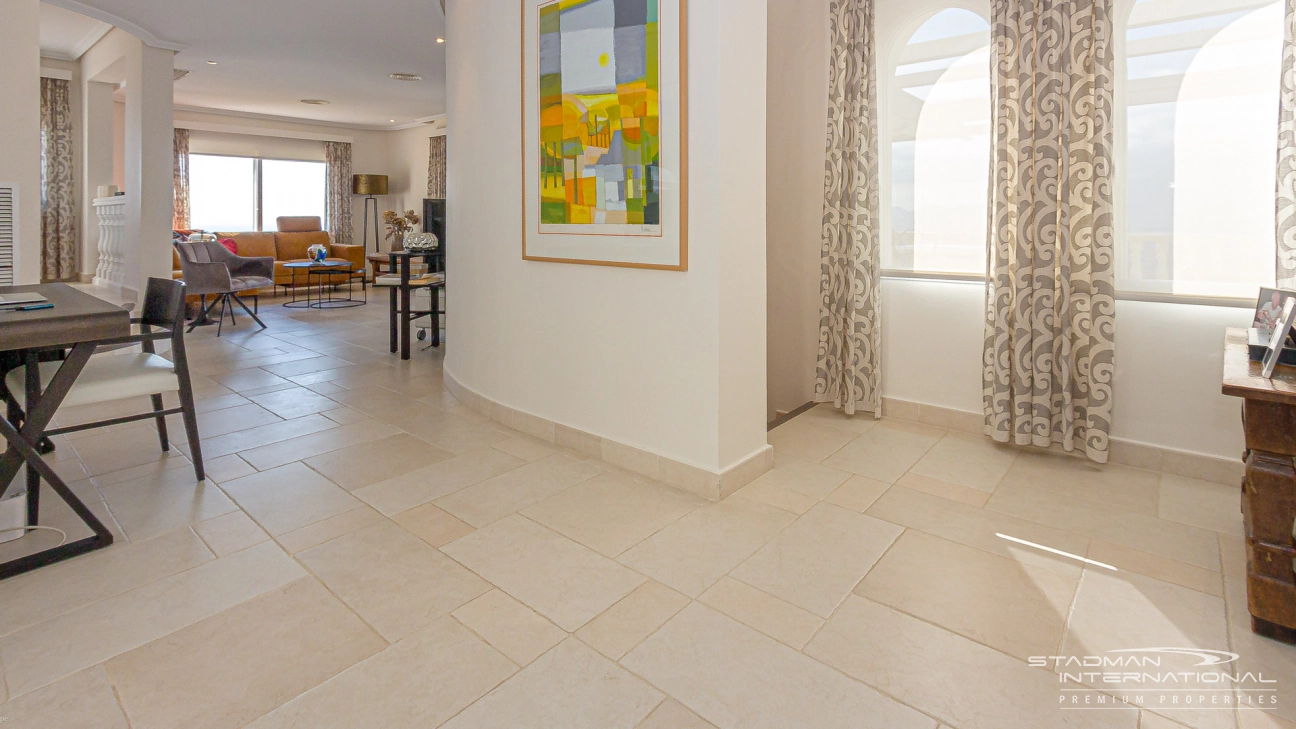 Atemberaubende Villa mit herrlichem Meerblick in Altea Hills