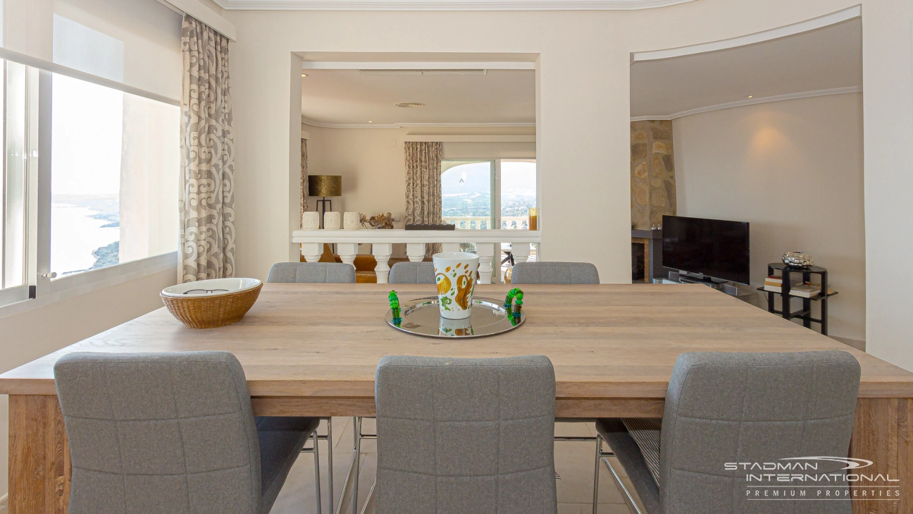 Atemberaubende Villa mit herrlichem Meerblick in Altea Hills