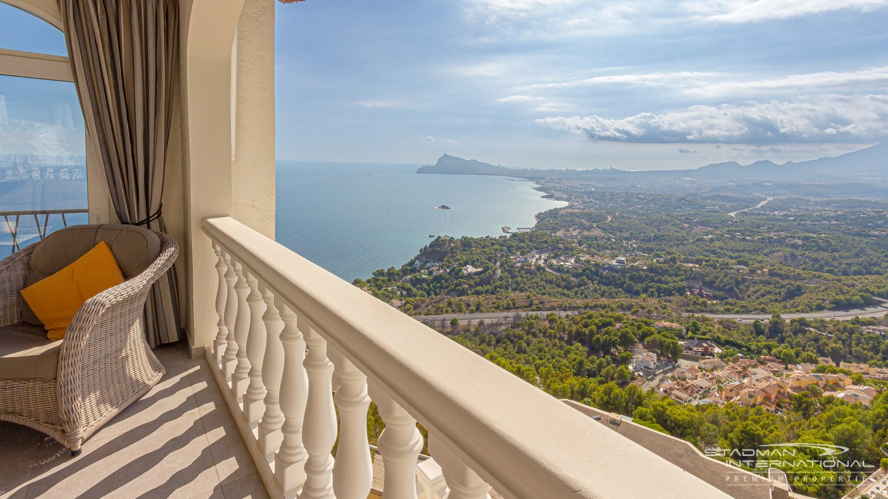 Atemberaubende Villa mit herrlichem Meerblick in Altea Hills
