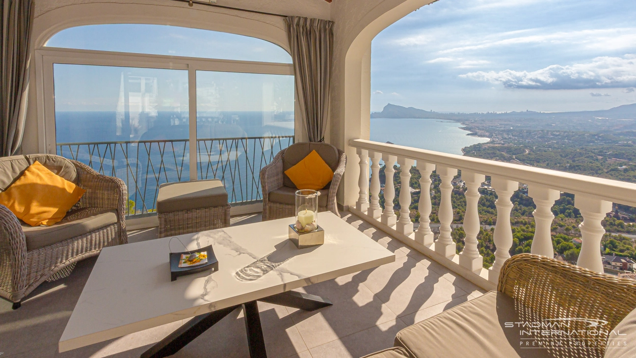 Atemberaubende Villa mit herrlichem Meerblick in Altea Hills