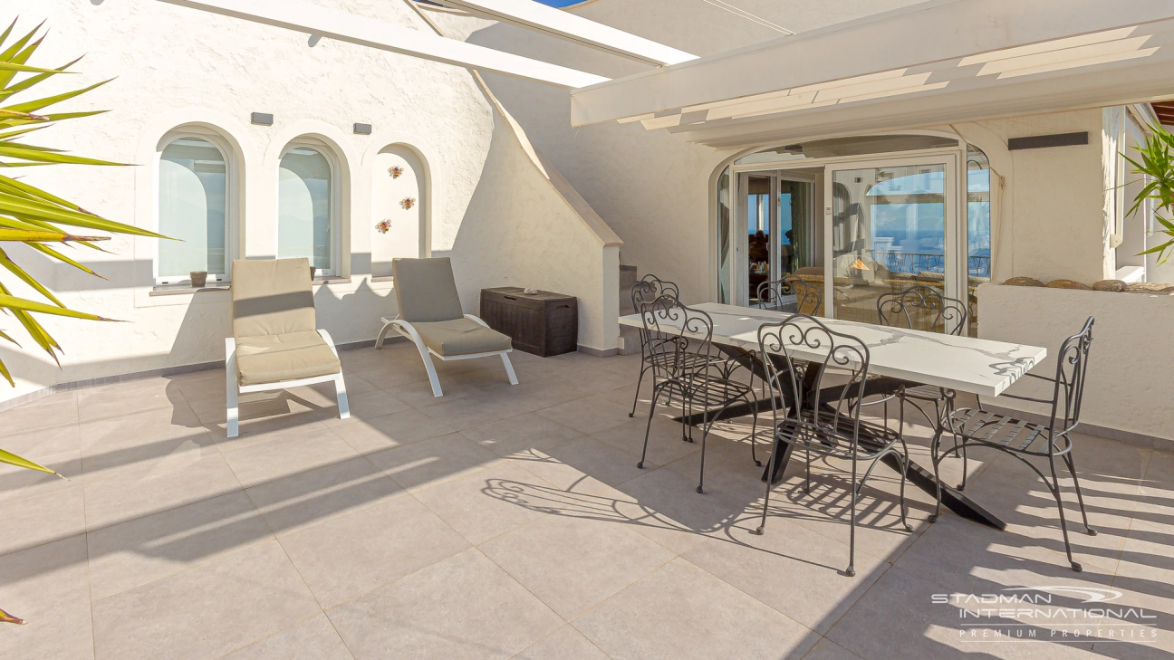 Atemberaubende Villa mit herrlichem Meerblick in Altea Hills