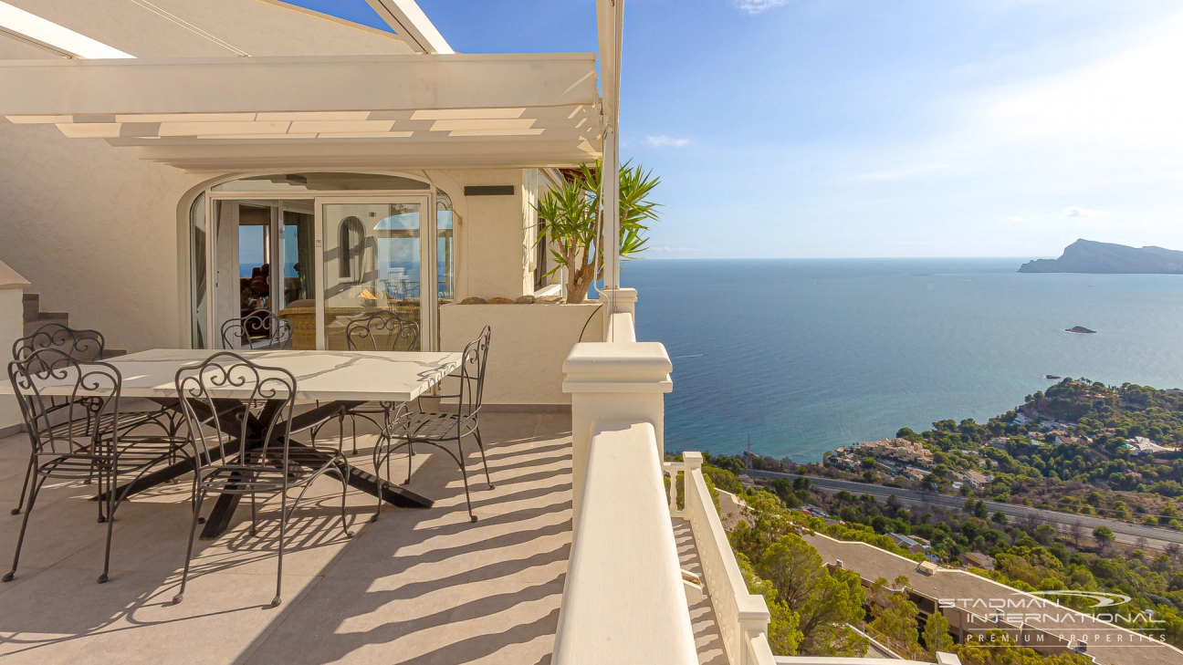 Atemberaubende Villa mit herrlichem Meerblick in Altea Hills