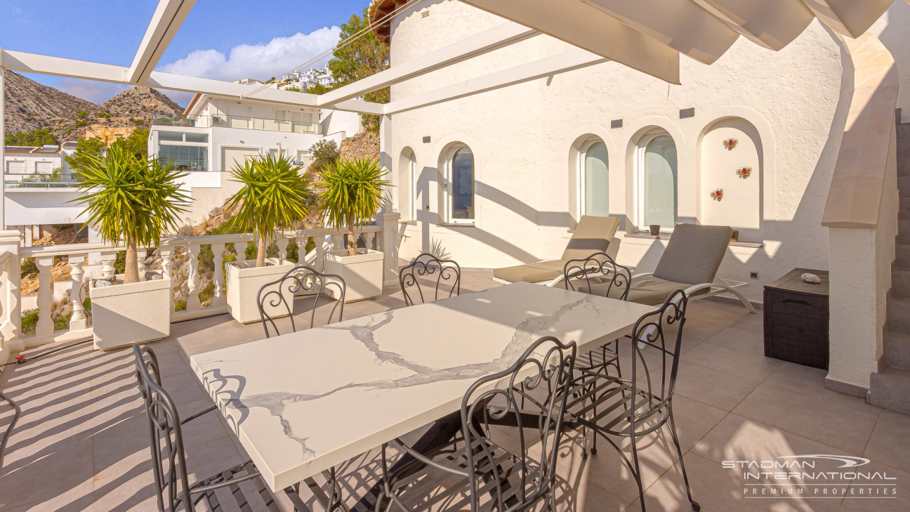 Atemberaubende Villa mit herrlichem Meerblick in Altea Hills