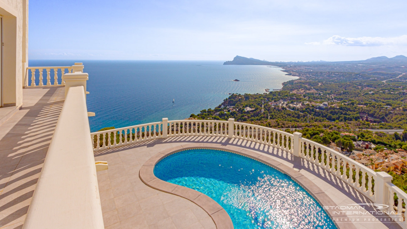 Atemberaubende Villa mit herrlichem Meerblick in Altea Hills