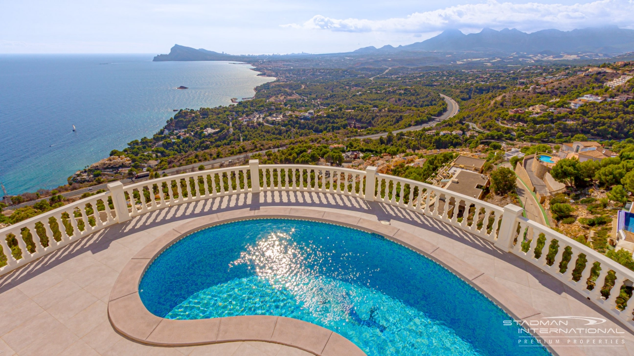 Atemberaubende Villa mit herrlichem Meerblick in Altea Hills