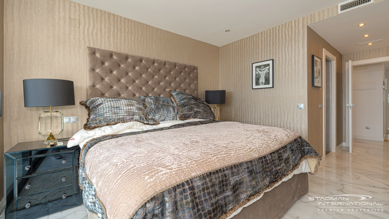 Apartamento de Lujo con Impresionantes Vistas al Mar en Altea Hills