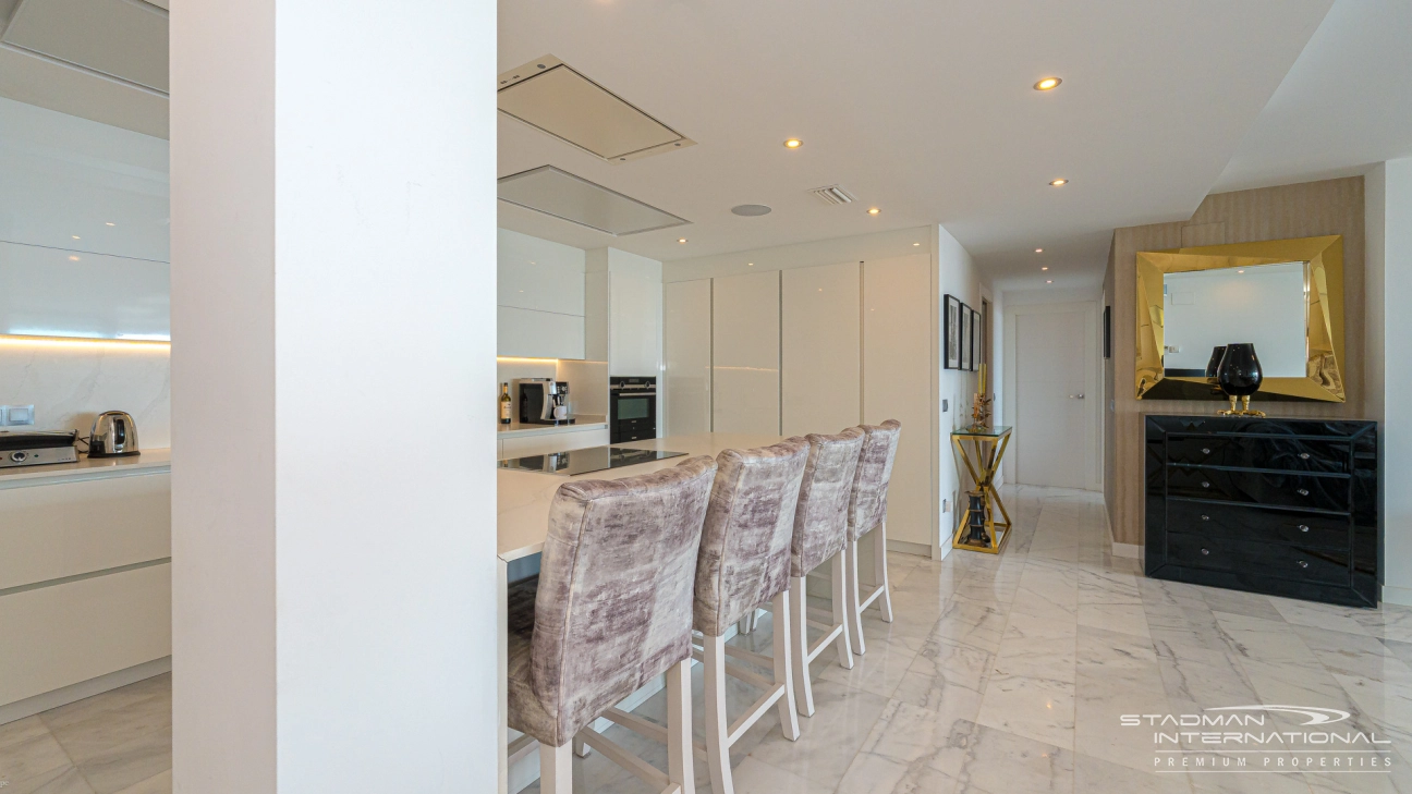 Apartamento de Lujo con Impresionantes Vistas al Mar en Altea Hills