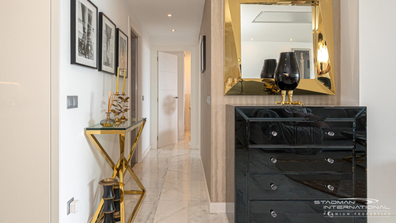 Apartamento de Lujo con Impresionantes Vistas al Mar en Altea Hills