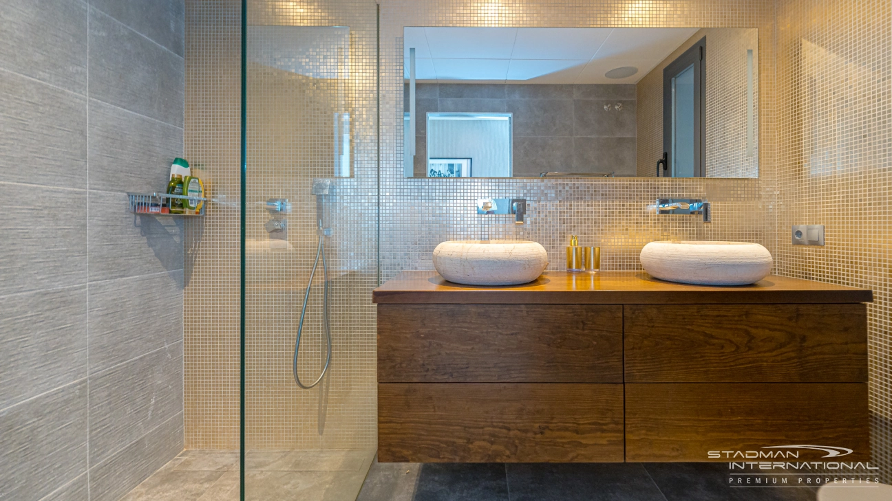 Apartamento de Lujo con Impresionantes Vistas al Mar en Altea Hills