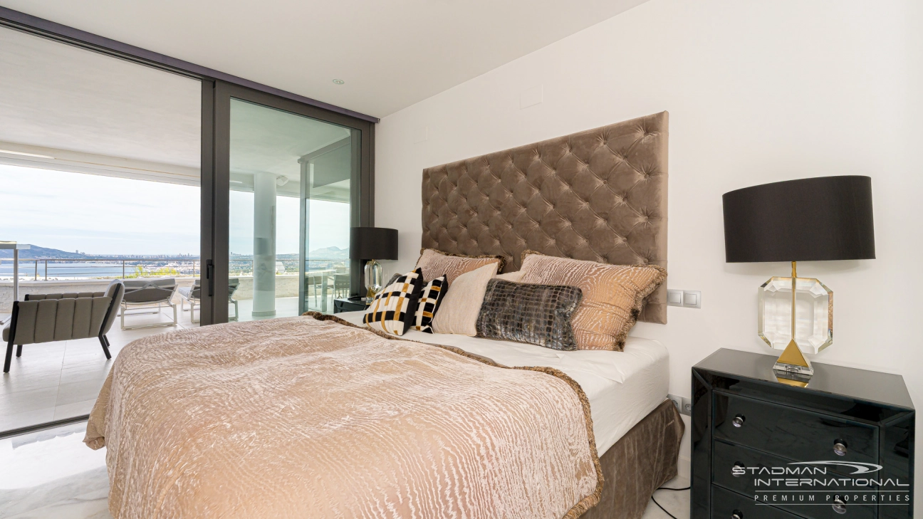 Apartamento de Lujo con Impresionantes Vistas al Mar en Altea Hills