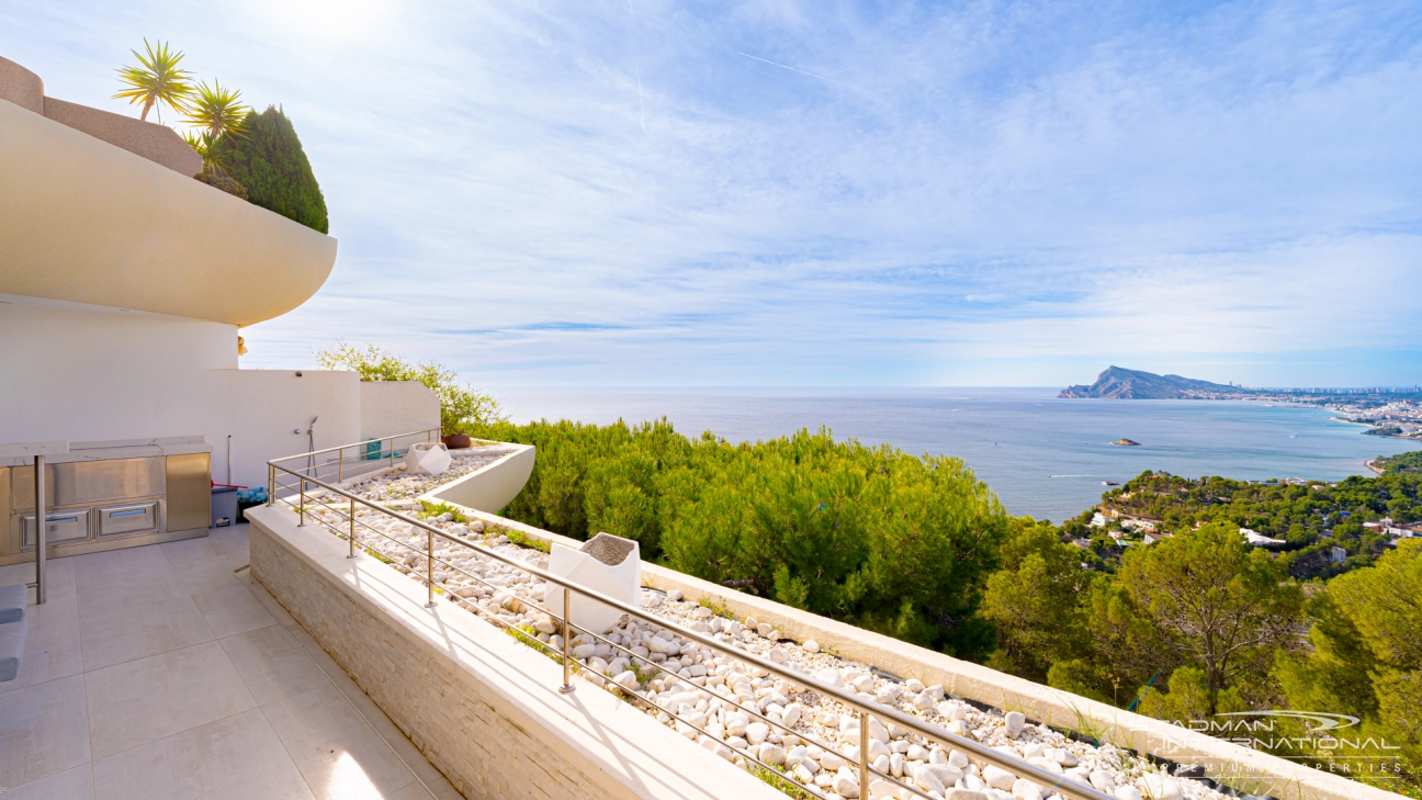 Apartamento de Lujo con Impresionantes Vistas al Mar en Altea Hills