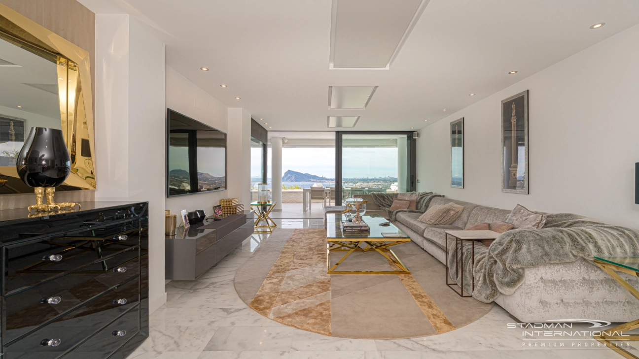 Apartamento de Lujo con Impresionantes Vistas al Mar en Altea Hills