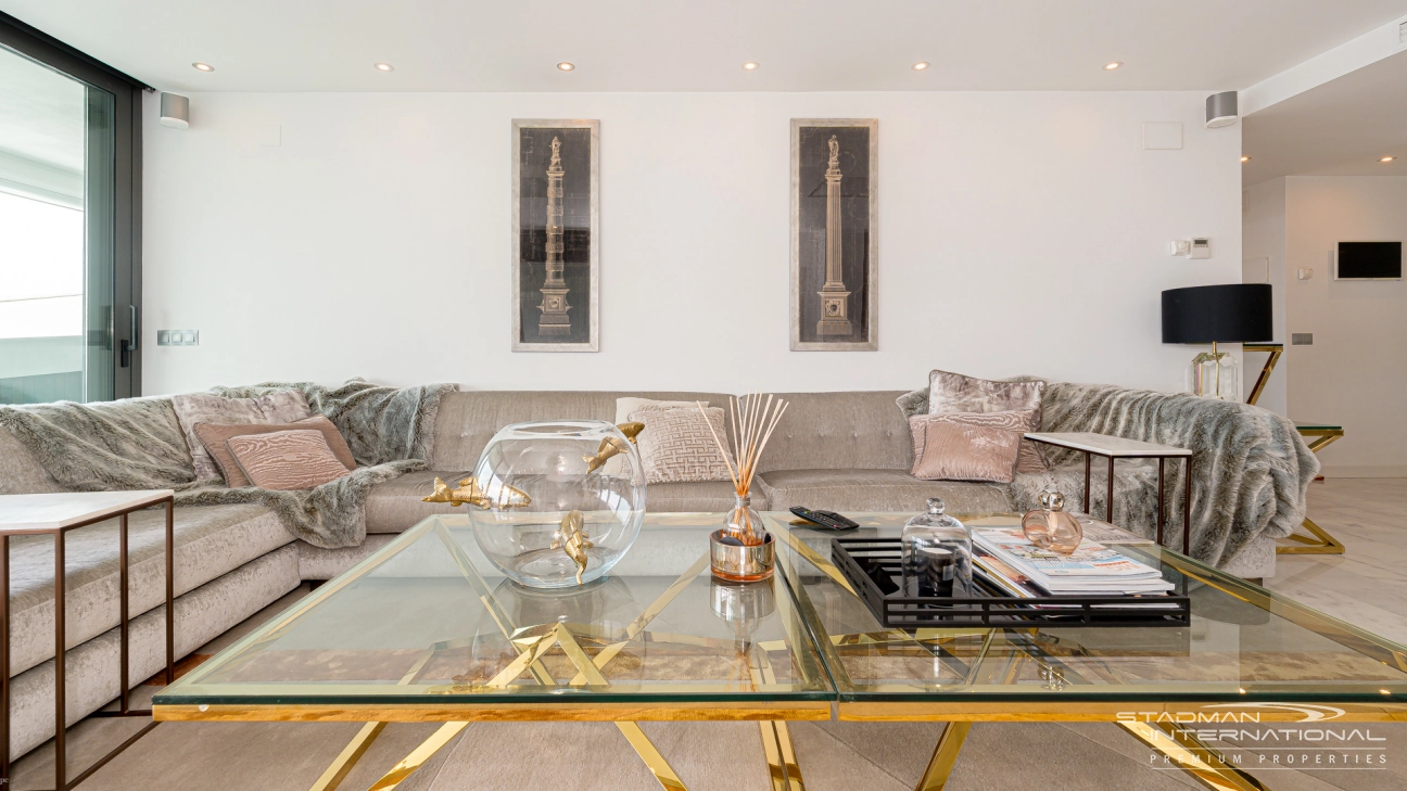 Apartamento de Lujo con Impresionantes Vistas al Mar en Altea Hills