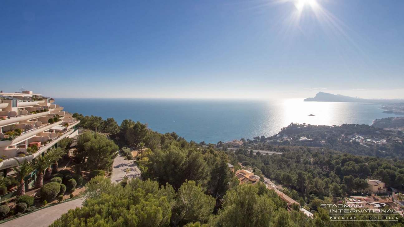Apartamento de Lujo con Impresionantes Vistas al Mar en Altea Hills