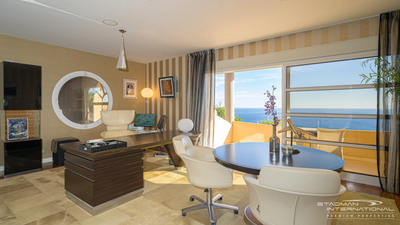 Villa de Luxe Spacieuse avec Vue Imprenable sur la Mer à Altea Hills