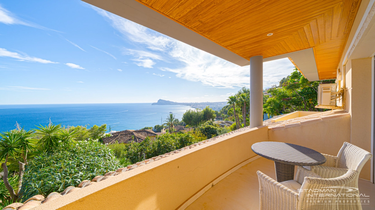 Villa de Luxe Spacieuse avec Vue Imprenable sur la Mer à Altea Hills