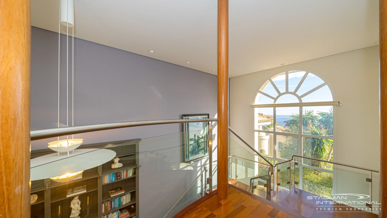 Villa de Luxe Spacieuse avec Vue Imprenable sur la Mer à Altea Hills