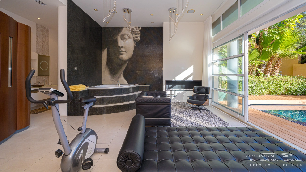 Villa de Luxe Spacieuse avec Vue Imprenable sur la Mer à Altea Hills