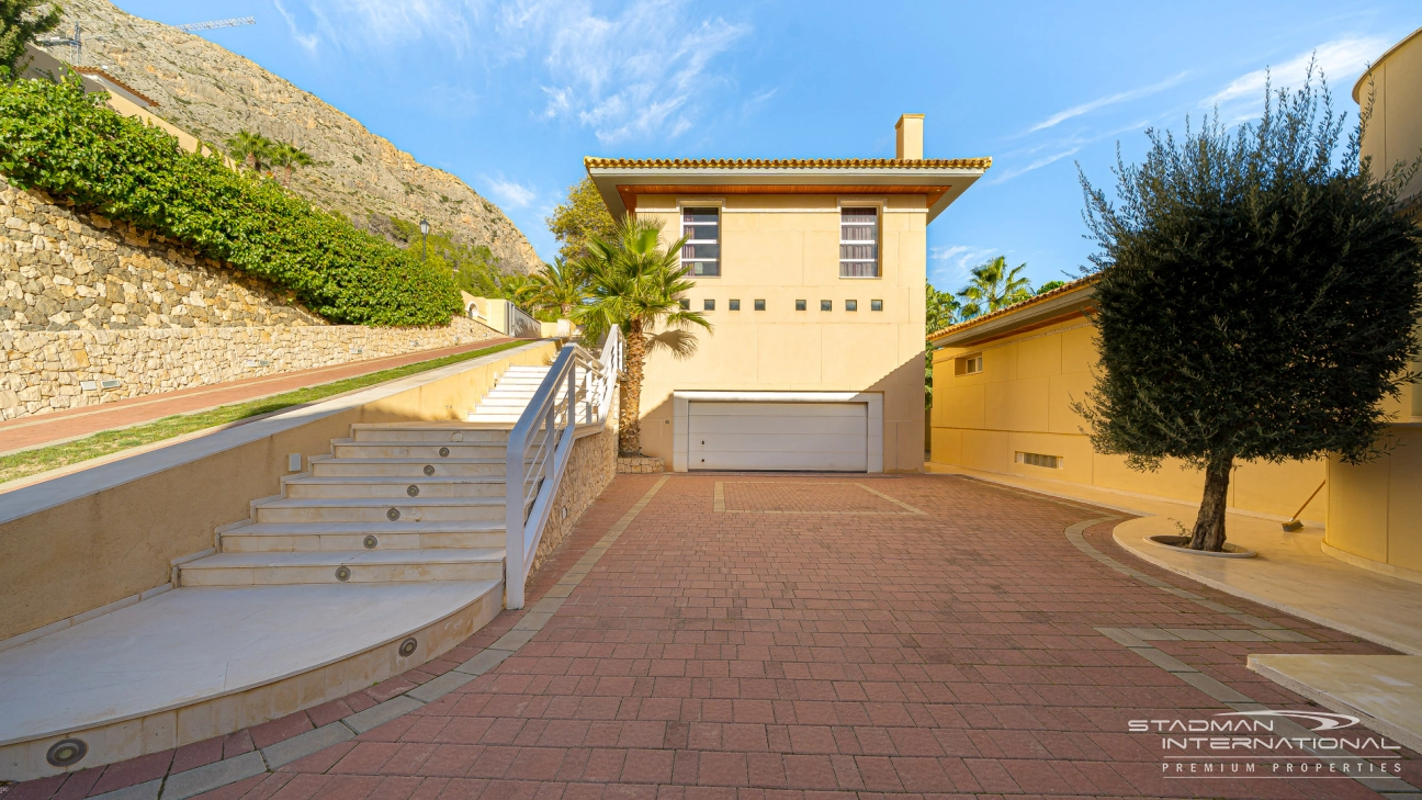 Villa de Luxe Spacieuse avec Vue Imprenable sur la Mer à Altea Hills