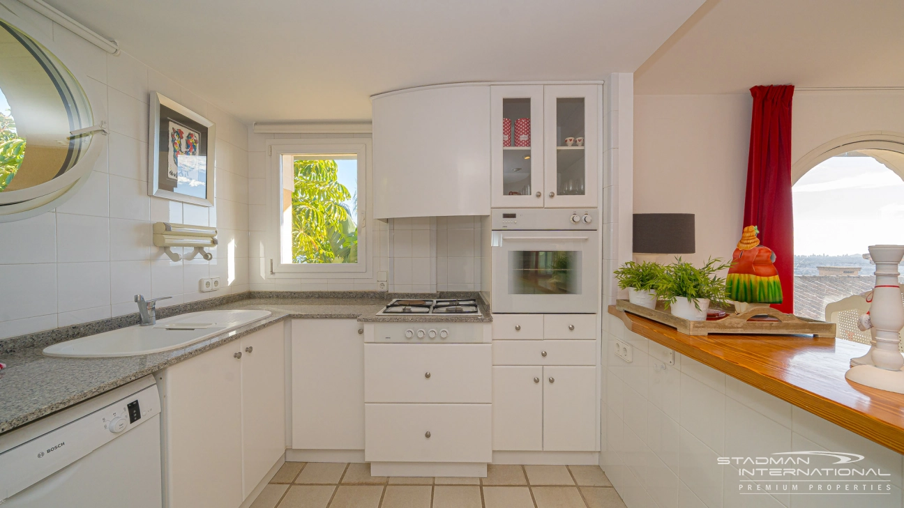 Villa de Luxe Spacieuse avec Vue Imprenable sur la Mer à Altea Hills