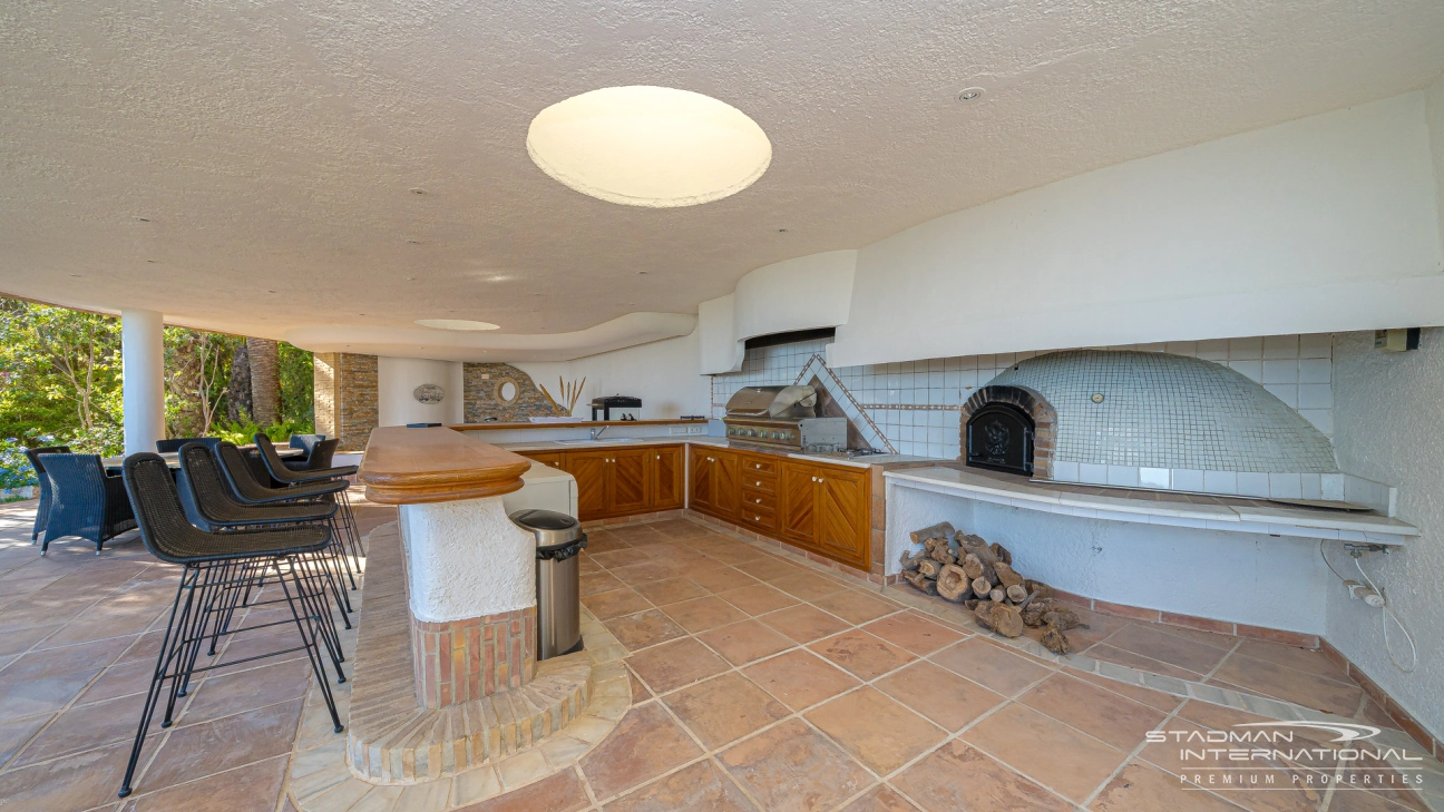 Villa de Luxe Spacieuse avec Vue Imprenable sur la Mer à Altea Hills