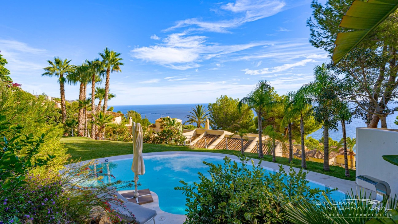 Villa de Luxe Spacieuse avec Vue Imprenable sur la Mer à Altea Hills