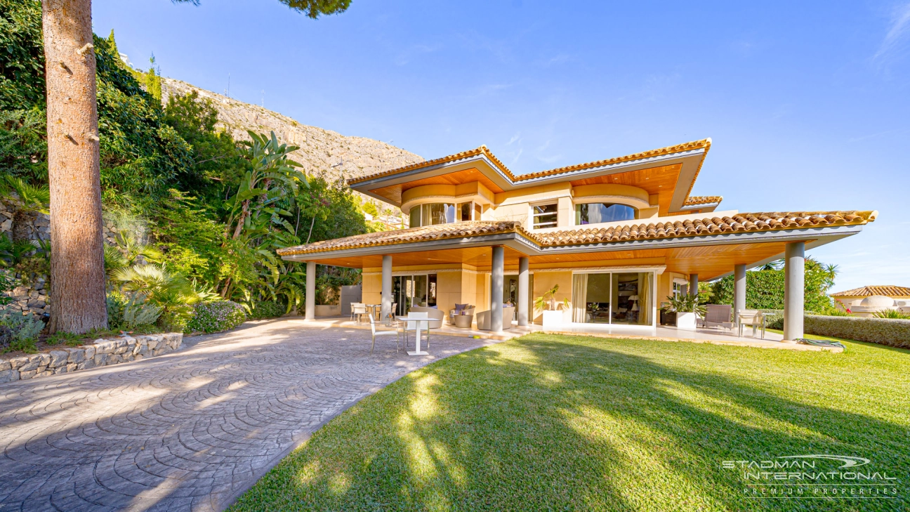 Villa de Luxe Spacieuse avec Vue Imprenable sur la Mer à Altea Hills