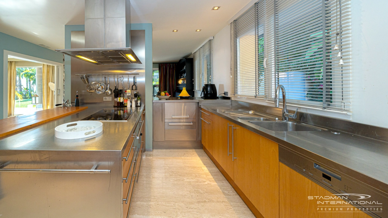 Villa de Luxe Spacieuse avec Vue Imprenable sur la Mer à Altea Hills