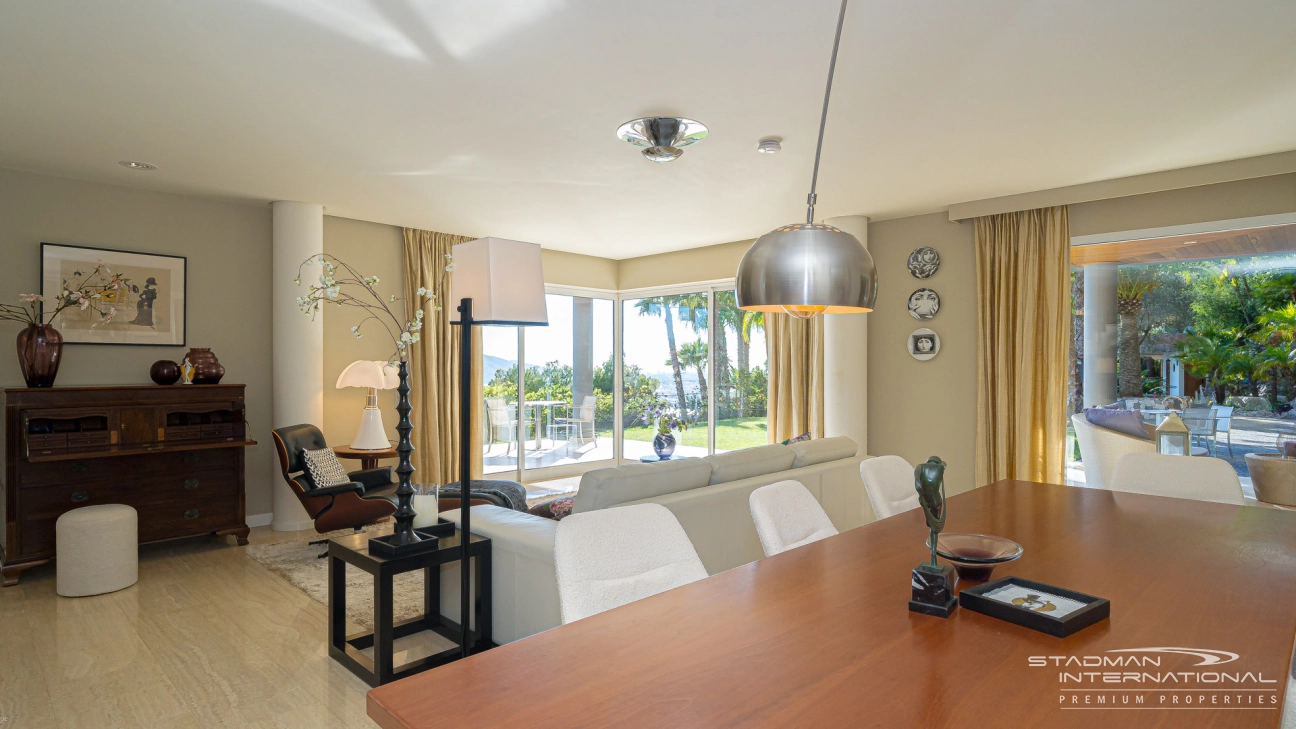 Villa de Luxe Spacieuse avec Vue Imprenable sur la Mer à Altea Hills