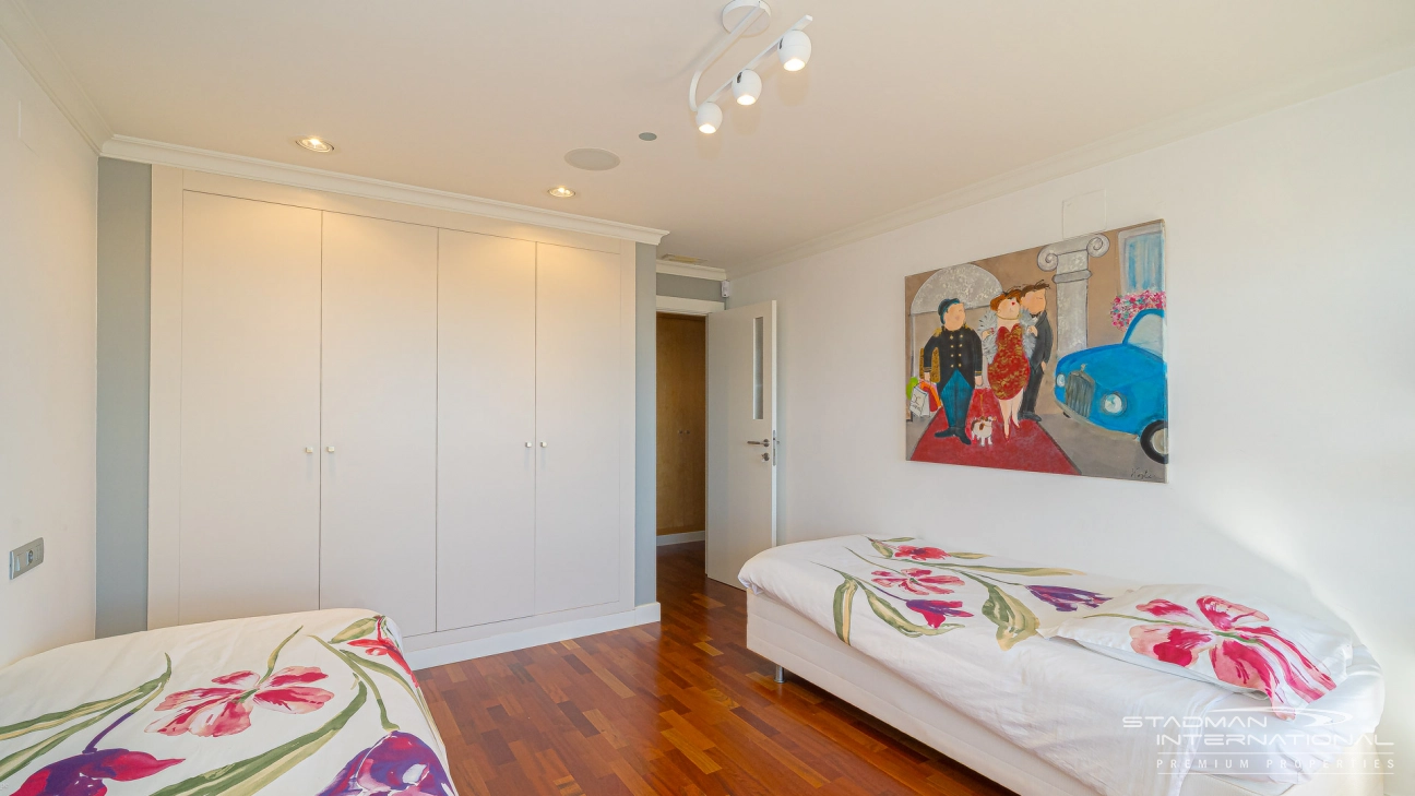 Villa de Luxe Spacieuse avec Vue Imprenable sur la Mer à Altea Hills