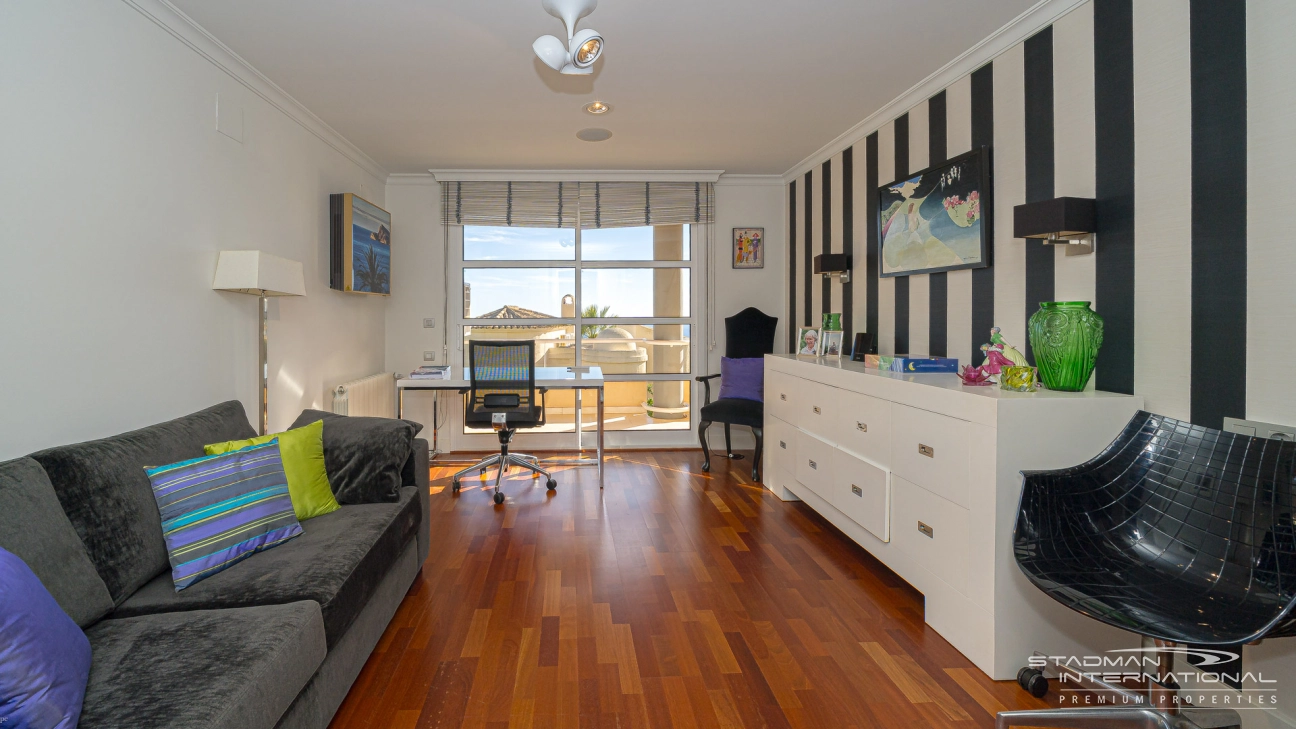 Villa de Luxe Spacieuse avec Vue Imprenable sur la Mer à Altea Hills