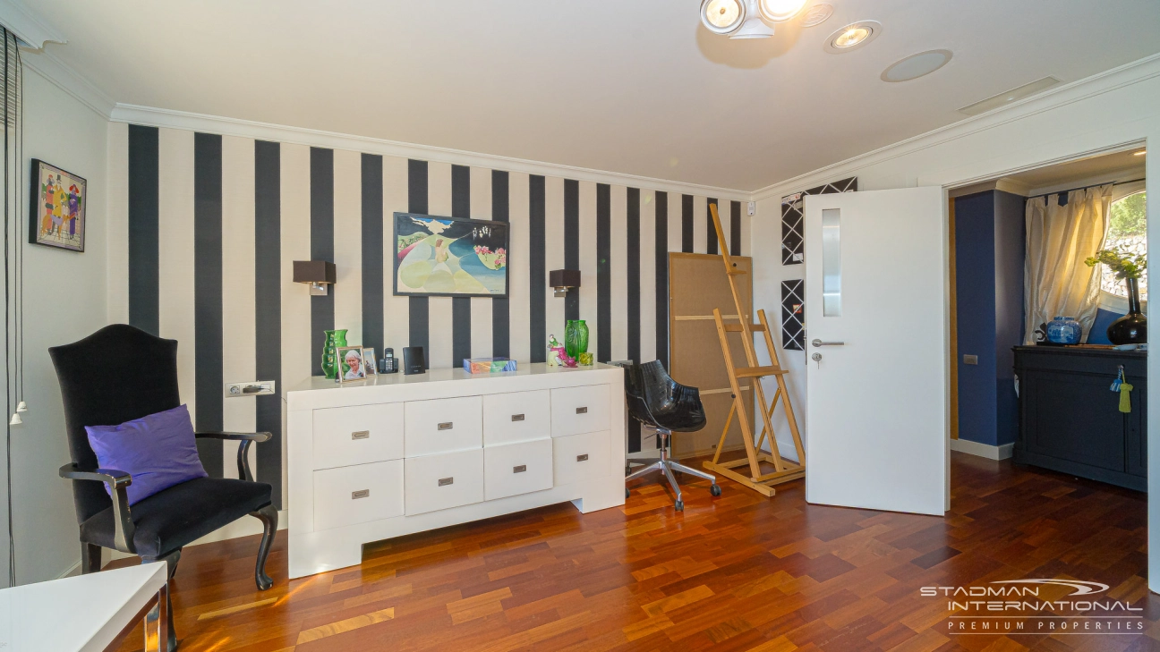 Villa de Luxe Spacieuse avec Vue Imprenable sur la Mer à Altea Hills