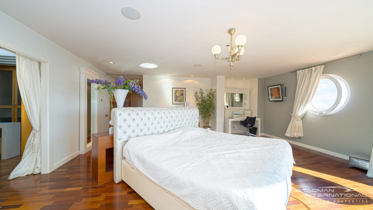 Villa de Luxe Spacieuse avec Vue Imprenable sur la Mer à Altea Hills