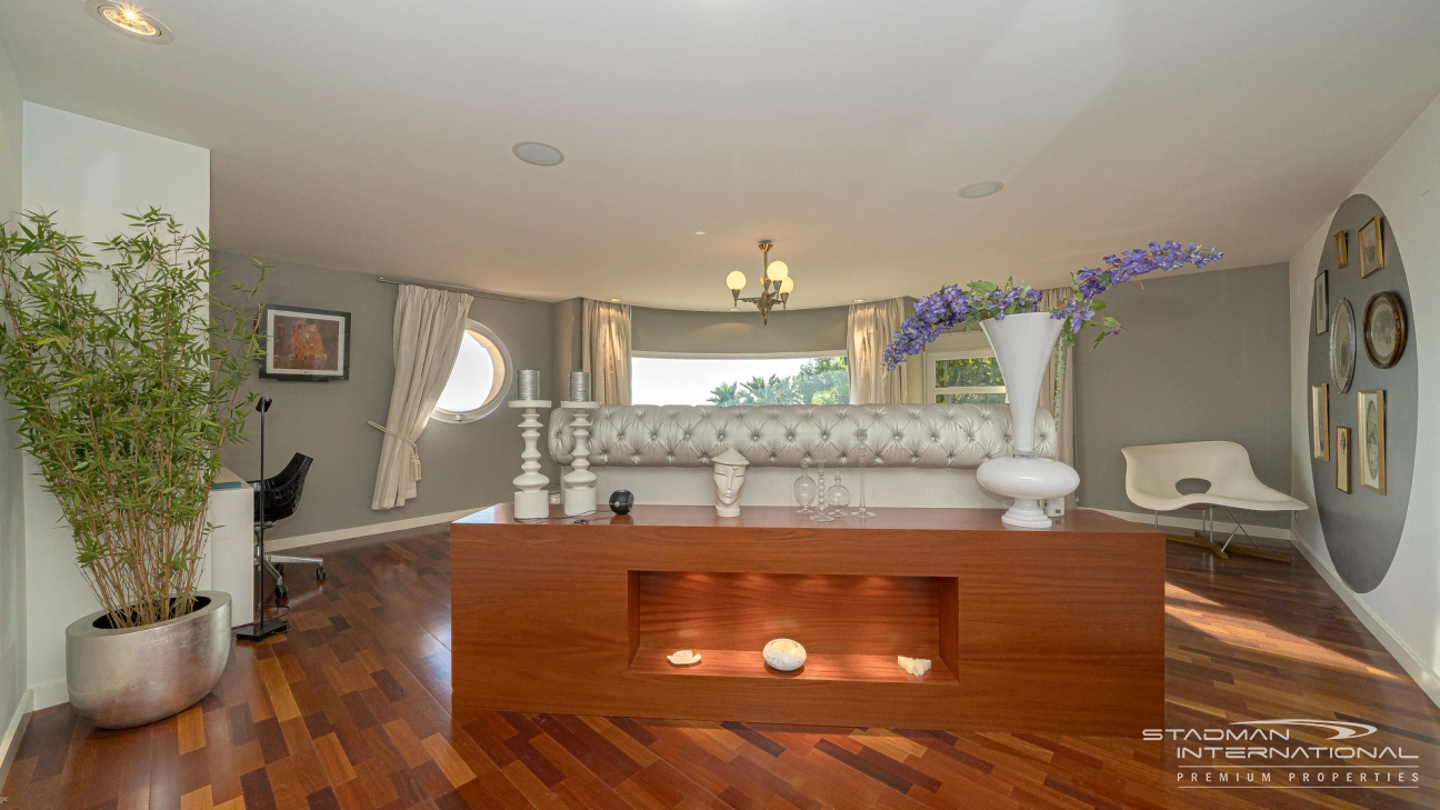 Villa de Luxe Spacieuse avec Vue Imprenable sur la Mer à Altea Hills