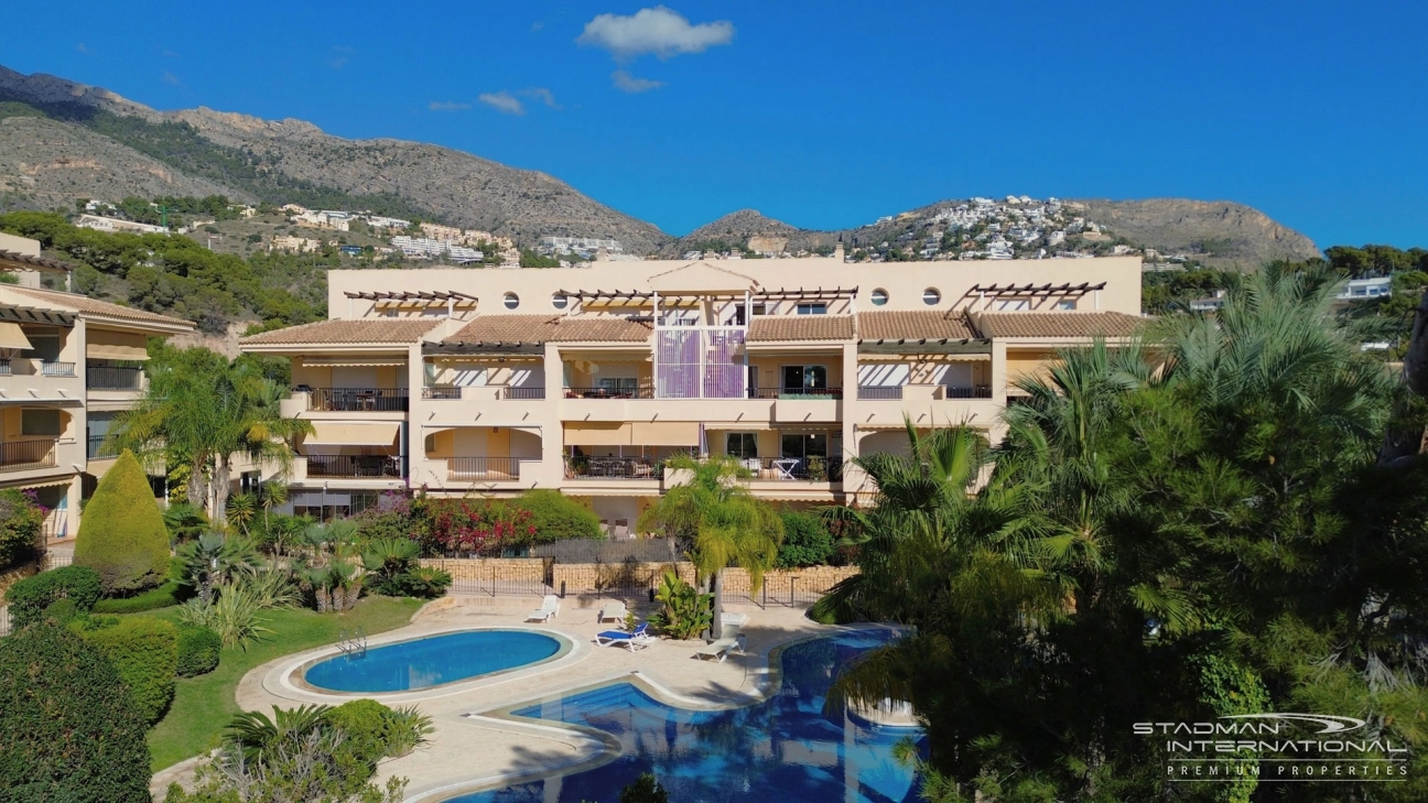 Penthouse Spacieux près du Port de Porto Senso et de la Plage