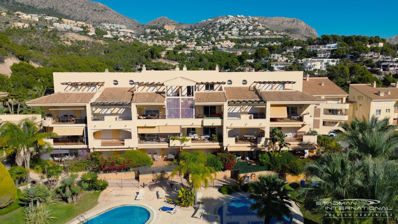 Penthouse Spacieux près du Port de Porto Senso et de la Plage