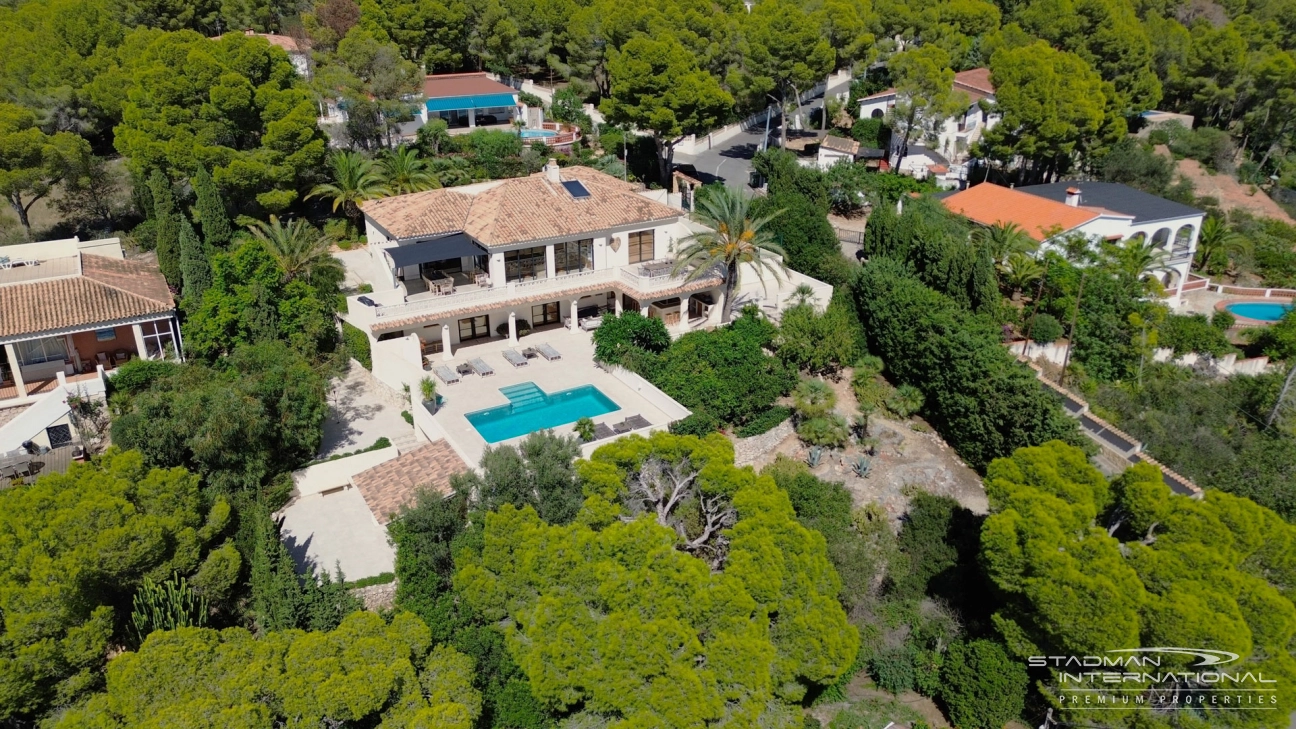 Vakker Villa med Panoramautsikt over Havet nær Altea La Vella