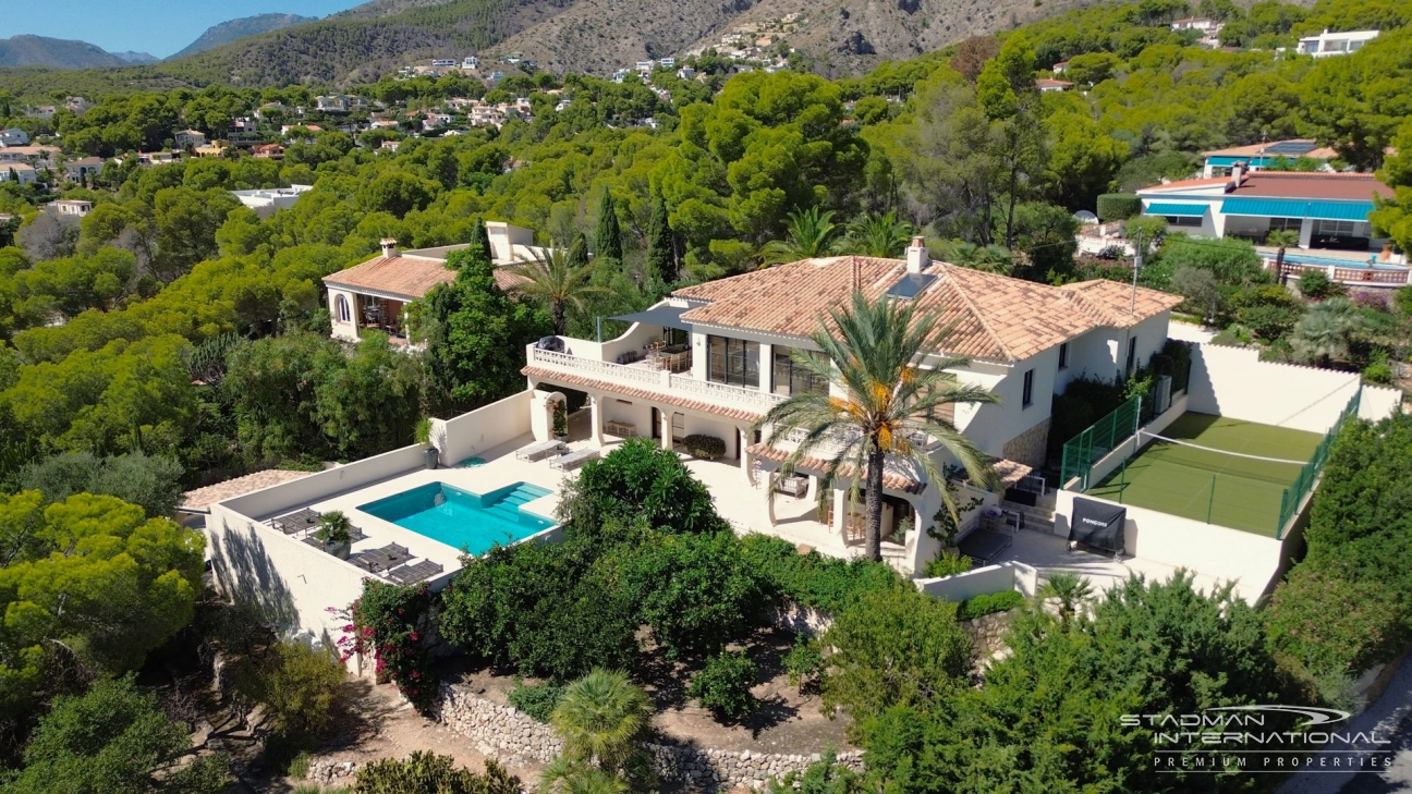 Vakker Villa med Panoramautsikt over Havet nær Altea La Vella