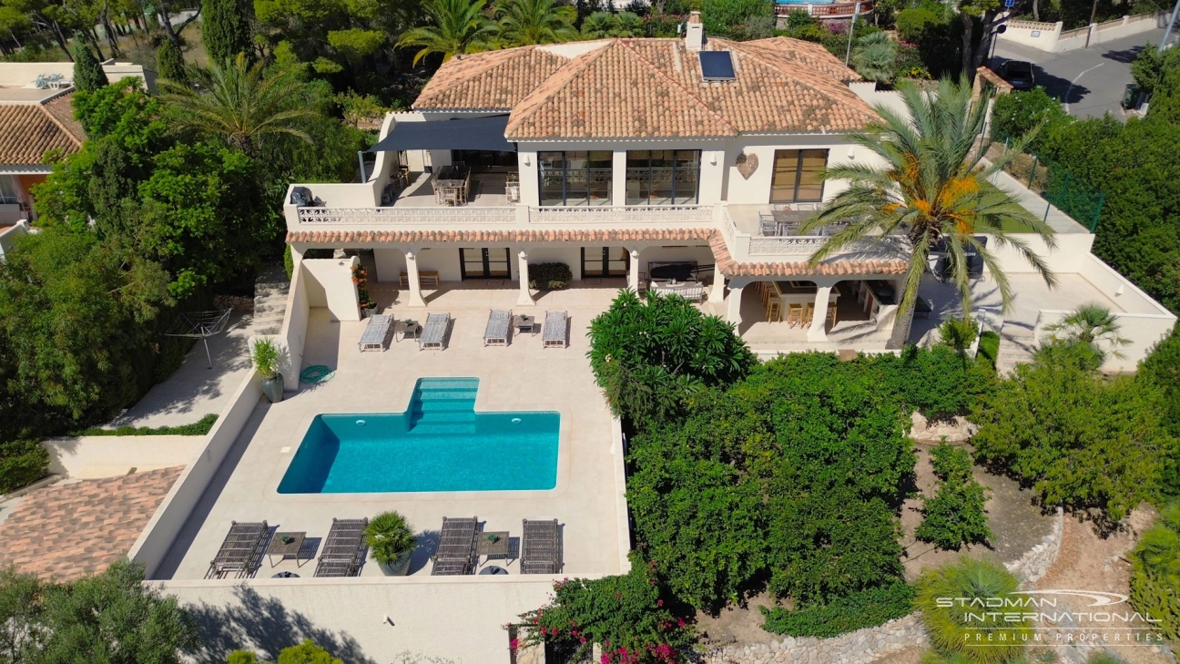 Vakker Villa med Panoramautsikt over Havet nær Altea La Vella