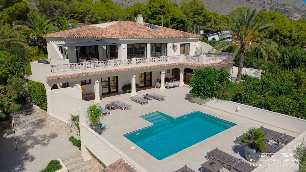 Vakker Villa med Panoramautsikt over Havet nær Altea La Vella