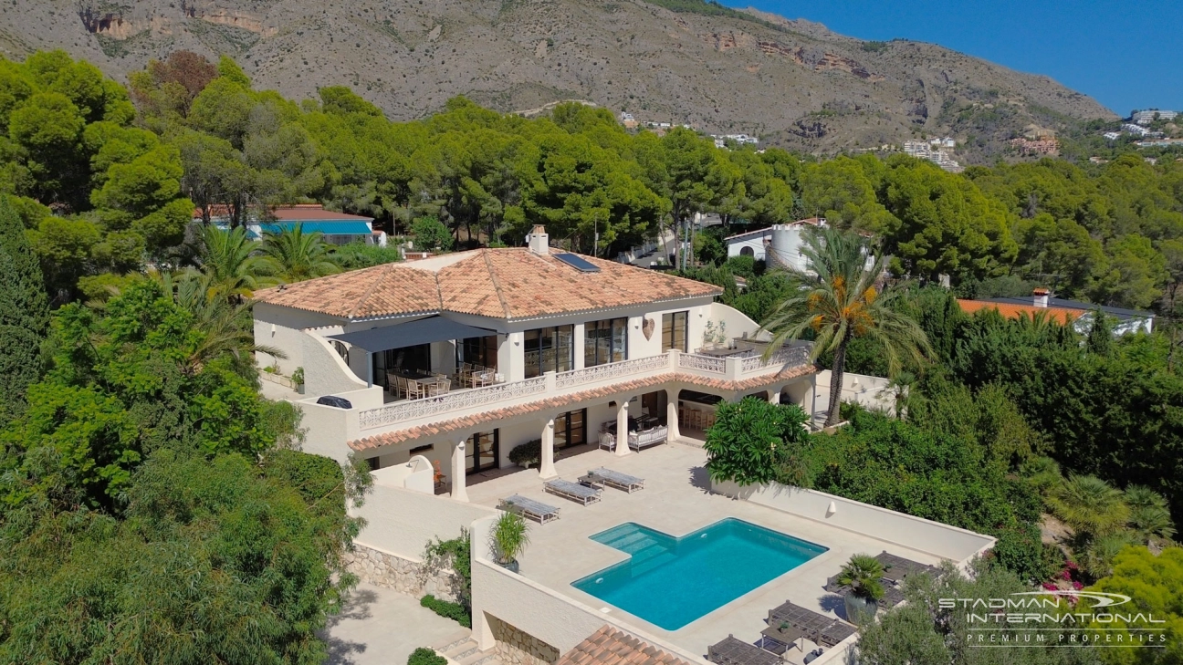 Vakker Villa med Panoramautsikt over Havet nær Altea La Vella