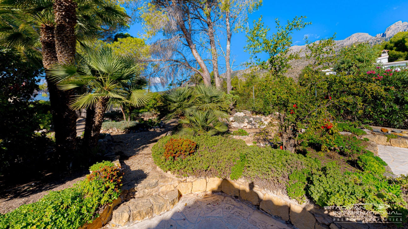 Vakker Villa med Panoramautsikt over Havet nær Altea La Vella