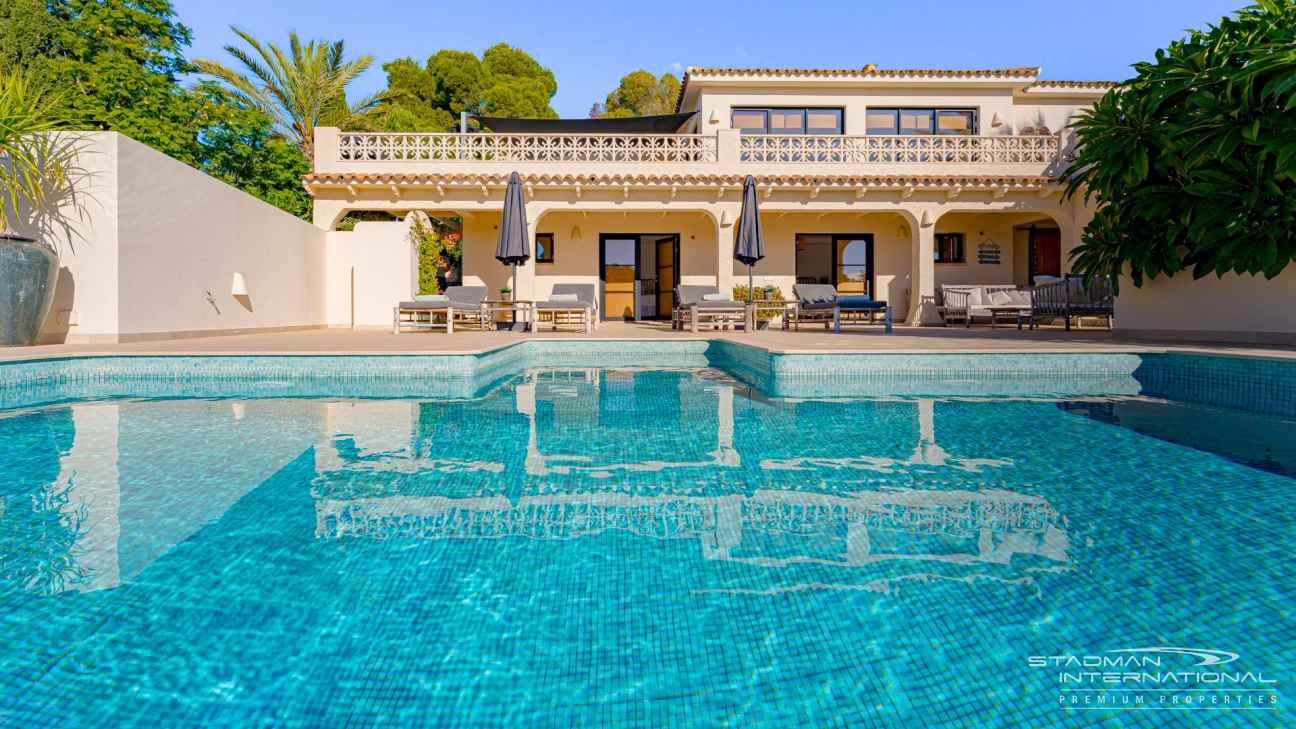 Vakker Villa med Panoramautsikt over Havet nær Altea La Vella