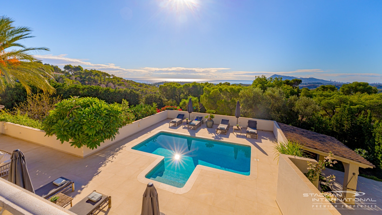 Vakker Villa med Panoramautsikt over Havet nær Altea La Vella
