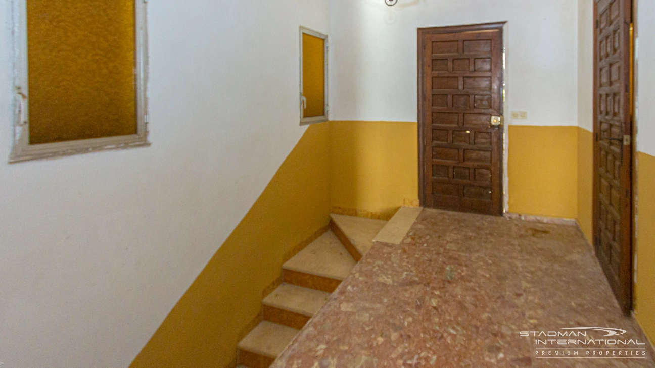 Renovatieproject met Zeezicht op een Toplocatie in Altea La Vella